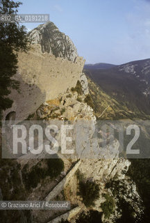 ( FRANCIA  )  LANGUEDOC-ROUSSILLON  PUILAURENS : IL CASTELLO © 1999 Graziano Arici/Rosebud2 / GEO ERESIA CATARA CATARI CROCIATA