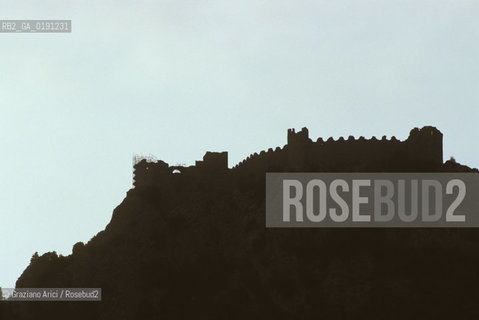 ( FRANCIA  )  LANGUEDOC-ROUSSILLON  PUILAURENS : IL CASTELLO © 1999 Graziano Arici/Rosebud2 / GEO ERESIA CATARA CATARI CROCIATA