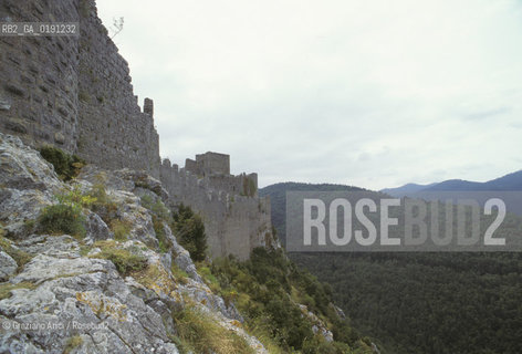 ( FRANCIA  )  LANGUEDOC-ROUSSILLON  PUILAURENS : IL CASTELLO © 1999 Graziano Arici/Rosebud2 / GEO ERESIA CATARA CATARI CROCIATA