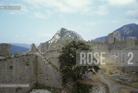 ( FRANCIA  )  LANGUEDOC-ROUSSILLON  PUILAURENS : IL CASTELLO © 1999 Graziano Arici/Rosebud2 / GEO ERESIA CATARA CATARI CROCIATA