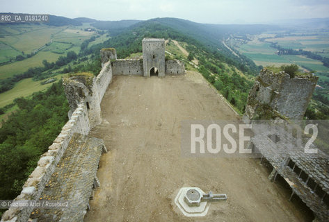 ( FRANCIA  )  LANGUEDOC-ROUSSILLON  PUIVERT : IL CASTELLO © 1999 Graziano Arici/Rosebud2 / GEO ERESIA CATARA CATARI CROCIATA