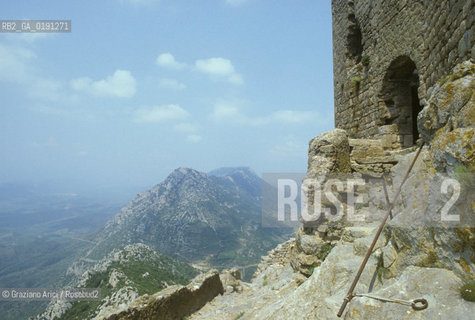 ( FRANCIA  )  LANGUEDOC-ROUSSILLON  QUERIBUS  : IL CASTELLO © 1999 Graziano Arici/Rosebud2 / GEO ERESIA CATARA CATARI CROCIATA