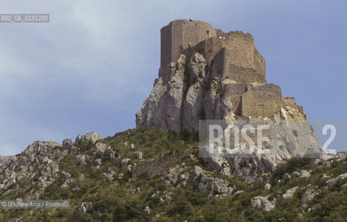 ( FRANCIA  )  LANGUEDOC-ROUSSILLON  QUERIBUS  : IL CASTELLO © 1999 Graziano Arici/Rosebud2 / GEO ERESIA CATARA CATARI CROCIATA