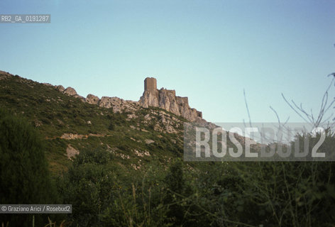 ( FRANCIA  )  LANGUEDOC-ROUSSILLON  QUERIBUS  : IL CASTELLO © 1999 Graziano Arici/Rosebud2 / GEO ERESIA CATARA CATARI CROCIATA