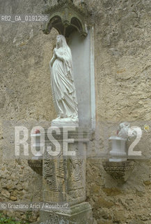 ( FRANCIA  )  LANGUEDOC-ROUSSILLON  RENNES-LE-CHATEAU  : STATUA DELLA MADONNA © 1999 Graziano Arici/Rosebud2 / GEO