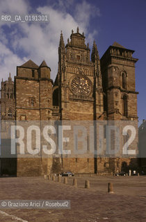 ( FRANCIA  )  MIDI-PYRENEES RODEZ  : CATTEDRALE DI NOTRE-DAME © 1999 Graziano Arici/Rosebud2 / GEO