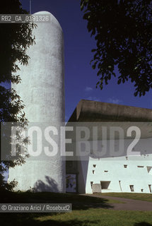 ( FRANCIA  )  ALSAZIA RONCHAMP  : CHIESA DI NOTRE-DAME-DU-HAUT DI LE CORBUSIER © 1999 Graziano Arici/Rosebud2 / GEO ARCHITETTURA CONTEMPORANEA
