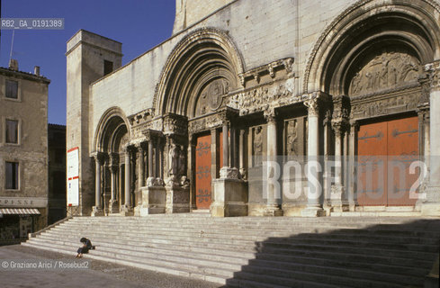 ( FRANCIA  )  PROVENCE-ALPES-COTE DAZUR SAINT-GILLES : CHIESA © 1999 Graziano Arici/Rosebud2 / GEO ROMANICO PELLEGRINAGGIO