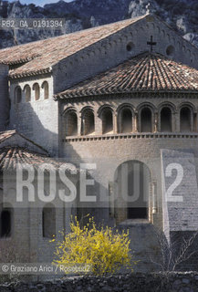 ( FRANCIA  )  LANGUEDOC-ROUSSILLON SAINT-GUILHEM-LE-DESERT CHIESA ABBAZIALE  © 1999 Graziano Arici/Rosebud2 / GEO