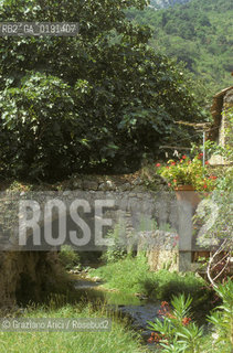 ( FRANCIA  )  LANGUEDOC-ROUSSILLON SAINT-GUILHEM-LE-DESERT PONTE © 1999 Graziano Arici/Rosebud2 / GEO
