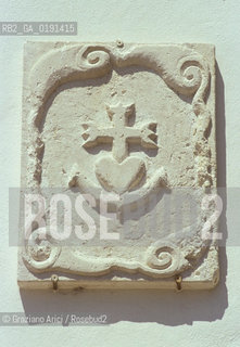 ( FRANCIA  )  LANGUEDOC-ROUSSILLON LES-SAINTES-MARIES-DE-LA-MER : CROCE DI CAMARGUE  © 1999 Graziano Arici/Rosebud2 / GEO STEMMA