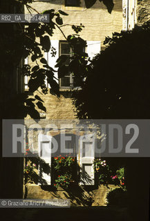 ( FRANCIA  )  PROVENCE-ALPES-COTE DAZUR ST-REMY-DE-PROVENCE : UNA VIA DEL CENTRO  © 1999 Graziano Arici/Rosebud2 / GEO