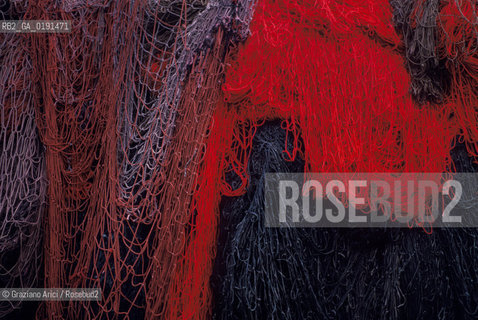 ( FRANCIA  )  LANGUEDOC-ROUSSILLON  SETE : RETI DA PESCA © 1999 Graziano Arici/Rosebud2 / GEO COLORE ROSSO