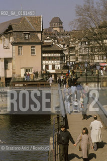 ( FRANCIA  )  ALSAZIA STRASBURGO : IL QUARTIERE FINKWILLER CASE A GRATICCIO CANALE  © 1999 Graziano Arici/Rosebud2 / GEO