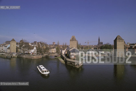 ( FRANCIA  )  ALSAZIA STRASBURGO : IL PONTE COPERTO CANALE  © 1999 Graziano Arici/Rosebud2 / GEO