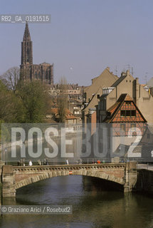 ( FRANCIA  )  ALSAZIA STRASBURGO : IL PONTE COPERTO CANALE  © 1999 Graziano Arici/Rosebud2 / GEO
