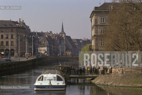 ( FRANCIA  )  ALSAZIA STRASBURGO : CANALE  © 1999 Graziano Arici/Rosebud2 / GEO