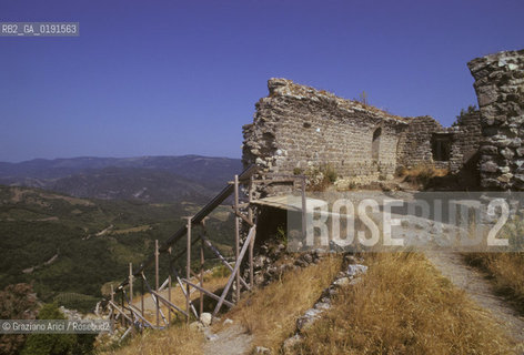 ( FRANCIA  )  LANGUEDOC-ROUSSILLON  CASTELLO DI TERMES  © 1999 Graziano Arici/Rosebud2 / GEO ERESIA CATARA CATARI CROCIATA