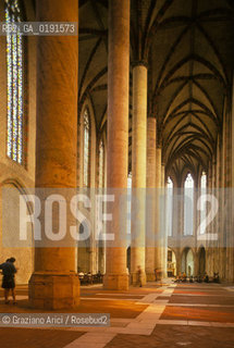 ( FRANCIA  )  MIDI-PYRENEES TOLOSA : CHIESA LES JACOBINS TOMBA DI S.TOMMASO DAQUINO  © 1999 Graziano Arici/Rosebud2 / GEO ERESIA CATARA CATARI CROCIATA
