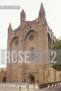 ( FRANCIA  )  MIDI-PYRENEES TOLOSA : CHIESA LES JACOBINS   © 1999 Graziano Arici/Rosebud2 / GEO ERESIA CATARA CATARI CROCIATA