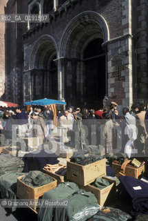 ( FRANCIA  )  MIDI-PYRENEES TOLOSA : CHIESA BASILICA DI ST-SERNIN © 1999 Graziano Arici/Rosebud2 / GEO ERESIA CATARA CATARI CROCIATA PELLEGRINAGGIO MERCATO DELLE PULCI