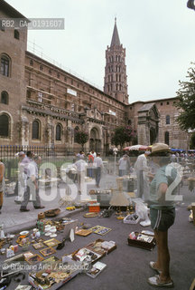 ( FRANCIA  )  MIDI-PYRENEES TOLOSA : CHIESA BASILICA DI ST-SERNIN © 1999 Graziano Arici/Rosebud2 / GEO ERESIA CATARA CATARI CROCIATA PELLEGRINAGGIO  MERCATO DELLE PULCI,