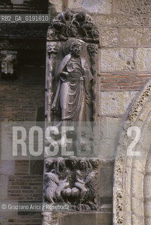 ( FRANCIA  )  MIDI-PYRENEES TOLOSA : CHIESA BASILICA DI ST-SERNIN STATUA DI SANTIAGO DE COMPOSTELA © 1999 Graziano Arici/Rosebud2 / GEO ERESIA CATARA CATARI CROCIATA PELLEGRINAGGIO