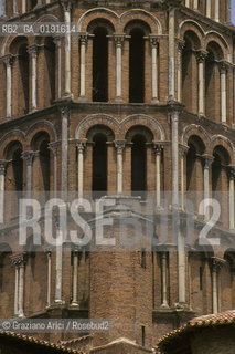 ( FRANCIA  )  MIDI-PYRENEES TOLOSA : CHIESA BASILICA DI ST-SERNIN CAMPANILE MATTONI © 1999 Graziano Arici/Rosebud2 / GEO ERESIA CATARA CATARI CROCIATA PELLEGRINAGGIO