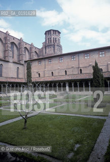 ( FRANCIA  )  MIDI-PYRENEES TOLOSA : CHIESA E CONVENTO DES AUGUSTINS CHIOSTRO © 1999 Graziano Arici/Rosebud2 / GEO ERESIA CATARA CATARI CROCIATA PELLEGRINAGGIO MUSEO
