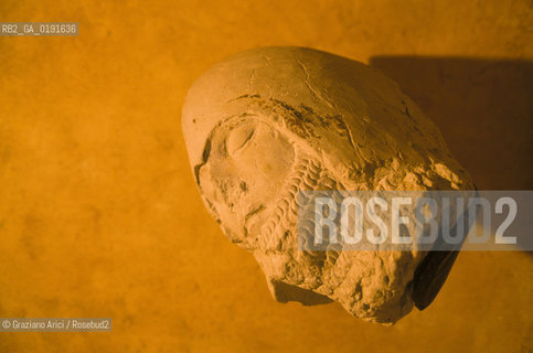 ( FRANCIA  )  MIDI-PYRENEES TOLOSA : CHIESA E CONVENTO DES AUGUSTINS TESTA DI CAVALIERE © 1999 Graziano Arici/Rosebud2 / GEO ERESIA CATARA CATARI CROCIATA PELLEGRINAGGIO MUSEO