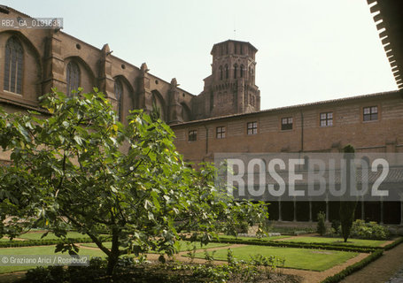 ( FRANCIA  )  MIDI-PYRENEES TOLOSA : CHIESA E CONVENTO DES AUGUSTINS CHIOSTRO © 1999 Graziano Arici/Rosebud2 / GEO ERESIA CATARA CATARI CROCIATA PELLEGRINAGGIO MUSEO