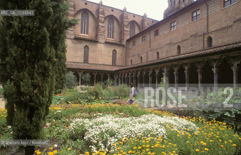 ( FRANCIA  )  MIDI-PYRENEES TOLOSA : CHIESA E CONVENTO DES AUGUSTINS CHIOSTRO © 1999 Graziano Arici/Rosebud2 / GEO ERESIA CATARA CATARI CROCIATA PELLEGRINAGGIO MUSEO