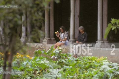 ( FRANCIA  )  MIDI-PYRENEES TOLOSA : CHIESA E CONVENTO DES AUGUSTINS CHIOSTRO © 1999 Graziano Arici/Rosebud2 / GEO ERESIA CATARA CATARI CROCIATA PELLEGRINAGGIO MUSEO
