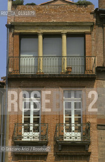 ( FRANCIA  )  MIDI-PYRENEES TOLOSA : UNA CASA © 1999 Graziano Arici/Rosebud2 / GEO MATTONE