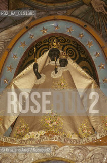 ( FRANCIA  )  MIDI-PYRENEES TOLOSA : LA STATUA DI NOTRE-DAME-DE-LA-DORADE © 1999 Graziano Arici/Rosebud2 / GEO PELLEGRINAGGIO