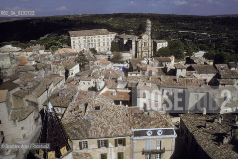 ( FRANCIA  )  LANGUEDOC-ROUSSILLON  UZES : IL PAESE DAL DUCHE CASTELLO DEI DUCHI © 1999 Graziano Arici/Rosebud2 / GEO