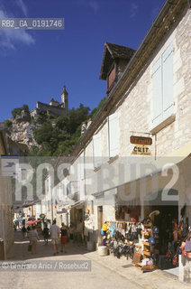( FRANCIA  )  MIDI-PYRENEES ROCAMADUR : UNA VIA DEL PAESE © 1999 Graziano Arici/Rosebud2 / GEO PERIGORD