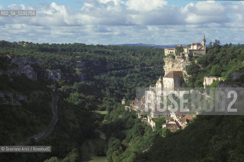 ( FRANCIA  )  MIDI-PYRENEES ROCAMADUR : PANORAMA DEL PAESE © 1999 Graziano Arici/Rosebud2 / GEO PERIGORD PELLEGRINAGGIO