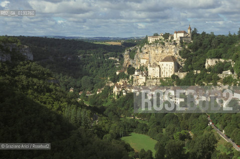 ( FRANCIA  )  MIDI-PYRENEES ROCAMADUR : PANORAMA DEL PAESE © 1999 Graziano Arici/Rosebud2 / GEO PERIGORD PELLEGRINAGGIO