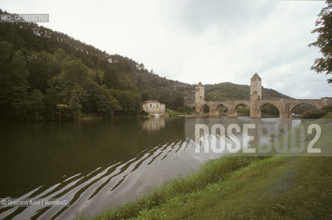 ( FRANCIA  )  MIDI-PYRENEES CAHORS : PONT VALETRE © 1999 Graziano Arici/Rosebud2 / GEO PERIGORD PONTE