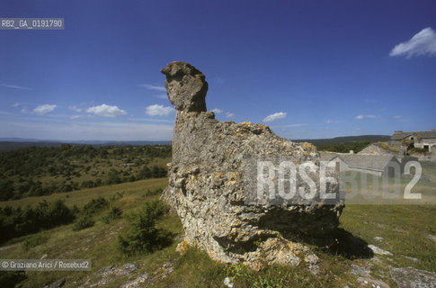 ( FRANCIA  )  MIDI-PYRENEES ALTIPIANO DEL LARZAC  © 1999 Graziano Arici/Rosebud2 / GEO CAUSSE ROCCIA