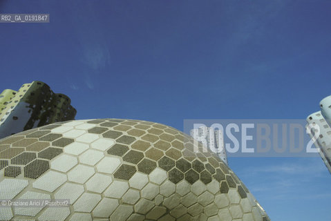 ( FRANCIA  )  PARIGI : QUARTIERE RESIDENZIALE ALLA DEFENSE   © 1995 Graziano Arici/Rosebud2 / GEO ARCHITETTURA MODERNA