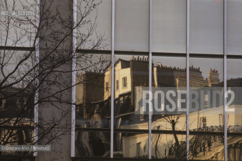 ( FRANCIA  )  PARIGI : QUARTIERE DI UFFICI ALLA DEFENSE   © 1995 Graziano Arici/Rosebud2 / GEO ARCHITETTURA MODERNA