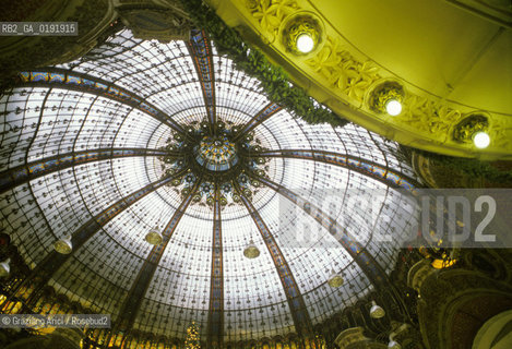 ( FRANCIA  )  PARIGI : GRANDE MAGAZZINO GALLERIES LAFAYETTE   © 1995 Graziano Arici/Rosebud2 / GEO