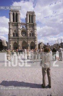 ( FRANCIA  )  PARIGI : LA CATTEDRALE NOTRE DAME  © 1995 Graziano Arici/Rosebud2 / GEO TURISMO