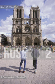 ( FRANCIA  )  PARIGI : LA CATTEDRALE NOTRE DAME  © 1995 Graziano Arici/Rosebud2 / GEO TURISMO