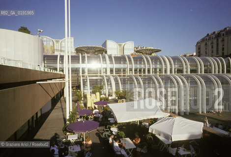 ( FRANCIA  )  PARIGI : IL CENTRO COMMERCIALE DEL LES HALLES © 1995 Graziano Arici/Rosebud2 / GEO