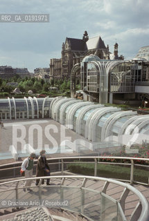 ( FRANCIA  )  PARIGI : IL CENTRO COMMERCIALE DEL LES HALLES © 1995 Graziano Arici/Rosebud2 / GEO