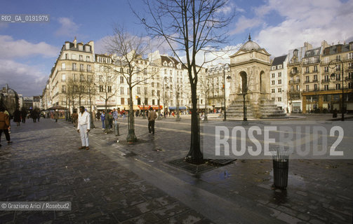 ( FRANCIA  )  PARIGI : PLACE DES INNOCENTS © 1995 Graziano Arici/Rosebud2 / GEO FONTANA