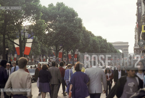 ( FRANCIA  )  PARIGI : AVENUE DES CHAMPS ELYSEES © 1995 Graziano Arici/Rosebud2 / GEO